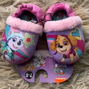 Nickelodeon Paw Patrol NWT toddler girl slippers. Size 7-8